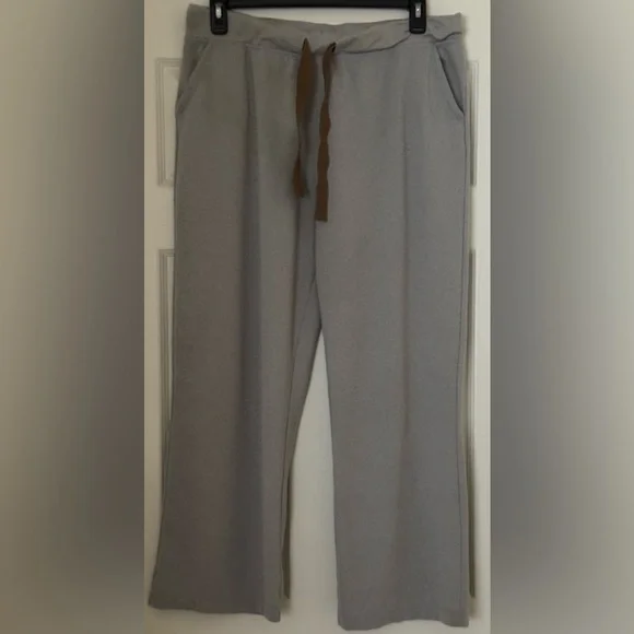 Koolaburra Gray Lounge/Pajama Set - Picture 4 of 7